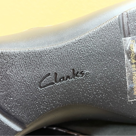 Clarks Cora Rae Traction Black Stretch Panel Stitched Soft Leather Ankle Booties - Picture 9 of 12